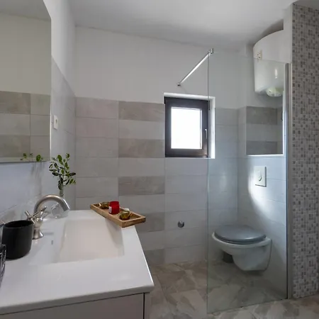 Florami Apartment Kastela